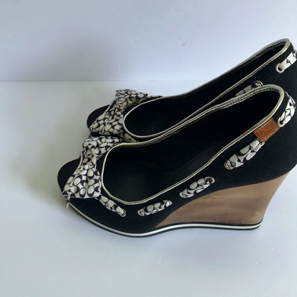 Coach Open Toe Wedges Size 7.5 Women’s Black White Bow - Picture 3 of 6